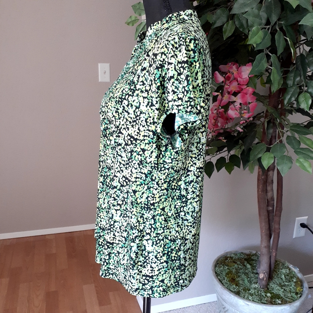 STYLE & COMPANY Green Ruffled V-Neck Top - Picture 4 of 7